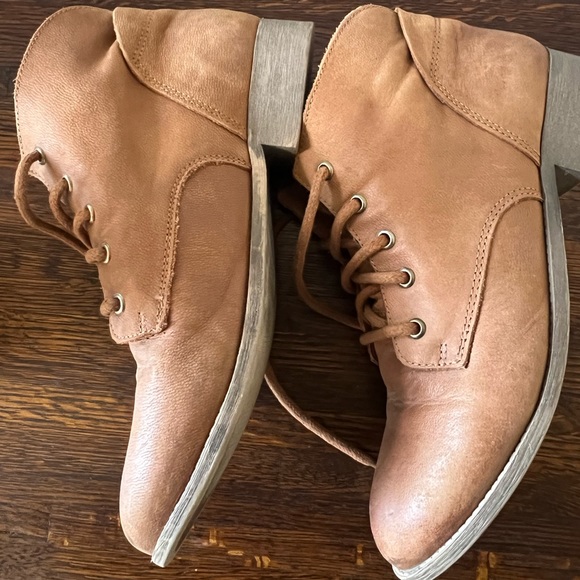 Steve Madden brown/tan leather boots - Women 10 - Picture 3 of 6